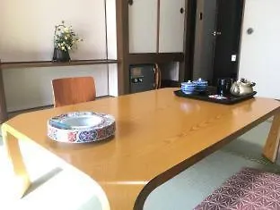 Kaneyoshi Ryokan Osaka 2*,